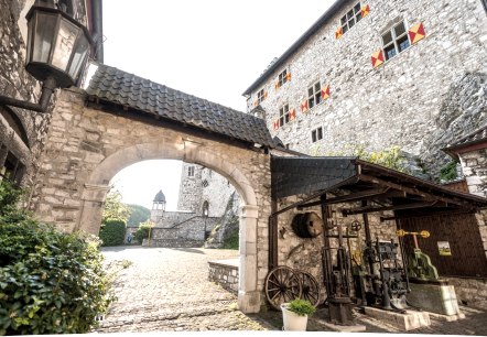Torbogen an der Burg Stolberg, © Städteregion Aachen, Dominik Ketz Torbogen an der Burg Stolberg, © Städteregion Aachen, Dominik Ketz