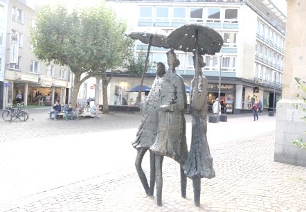Regenschirmdamen, © aachen tourist service e.v. Regenschirmdamen, © aachen tourist service e.v.