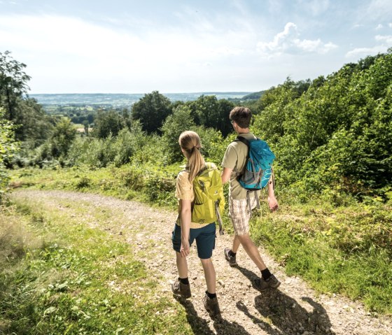 Wanderer am  Dreiländerpunkt, © StädteRegion Aachen