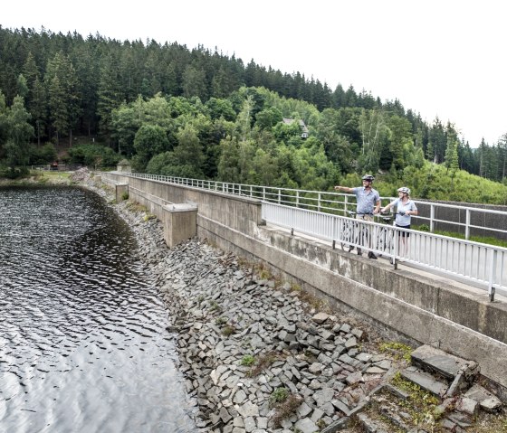 Radfahrer an Kalltalsperre, © StädteRegion Aachen