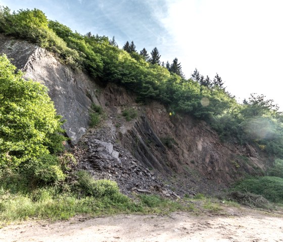 Schieferfelsen bei Niederkail am Eifelsteig, © Eifel Tourismus GmbH, D. Ketz