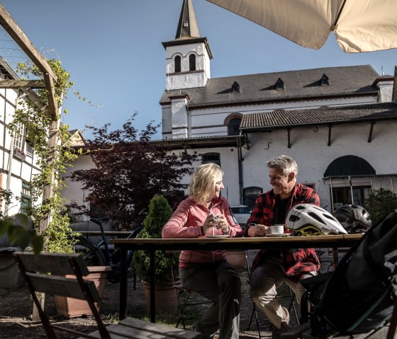 Einkehr auf dem RurUferRadweg in Hausen, © Copyright: Grünmetropole e.V.