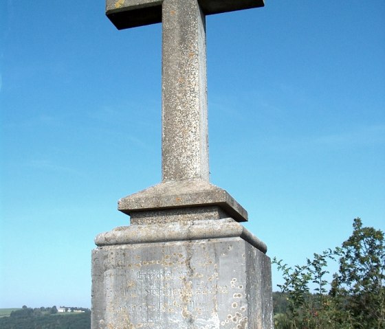 Steinernes Kreuz aus dem Jahr 1887, © Rursee-Touristik