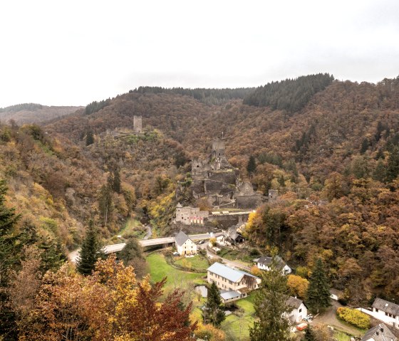 Blick auf die Manderscheider Burgen, © Eifel Tourismus GmbH, D. Ketz