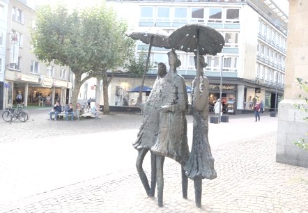 Regenschirmdamen, © aachen tourist service e.v.