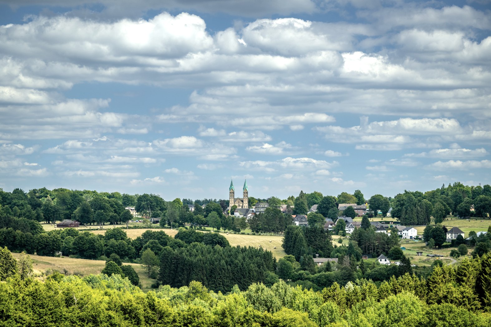 Blick auf Kalterherberg, © Eifel Tourismus GmbH; Foto: Dominik Ketz