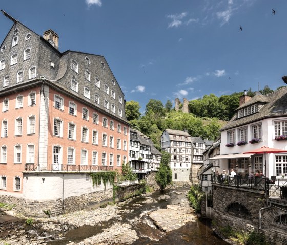 Rotes Haus von der Rurbrücke aus, © Dominik Ketz