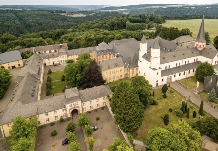 Luftansicht vom Kloster Steinfeld am Eifelsteig, © Eifel Tourismus/D. Ketz