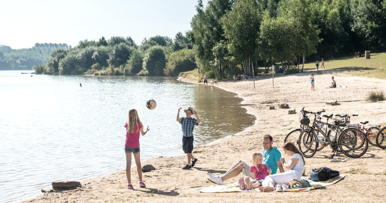 Family outing to Blaustein Lake, © StädteRegion Aachen