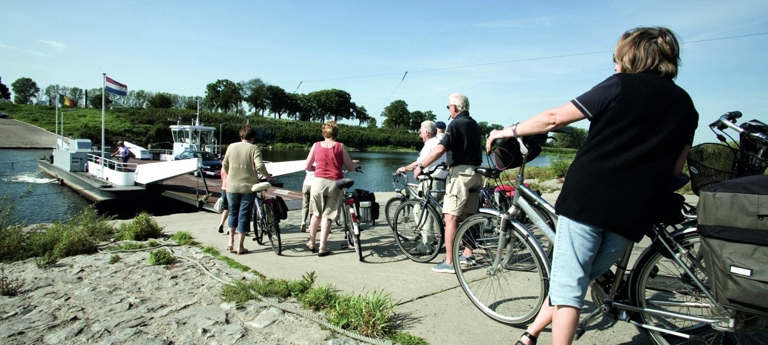 Mit der Fähre über die Maas, © StädteRegion Aachen