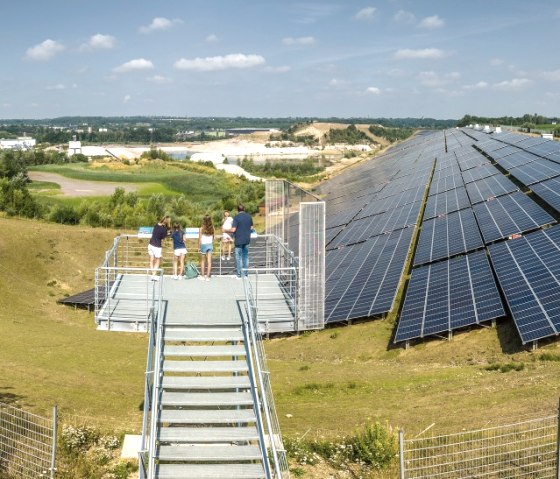 Aussichtsplattform und Solarfelder Nivelsteiner Sandwerke, © StädteRegion Aachen