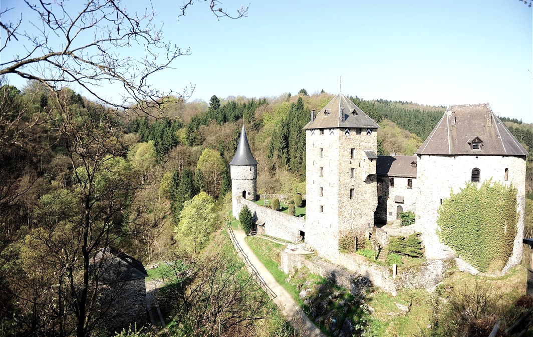 Eine romantische Burg, © Tourismusagentur Ostbelgien