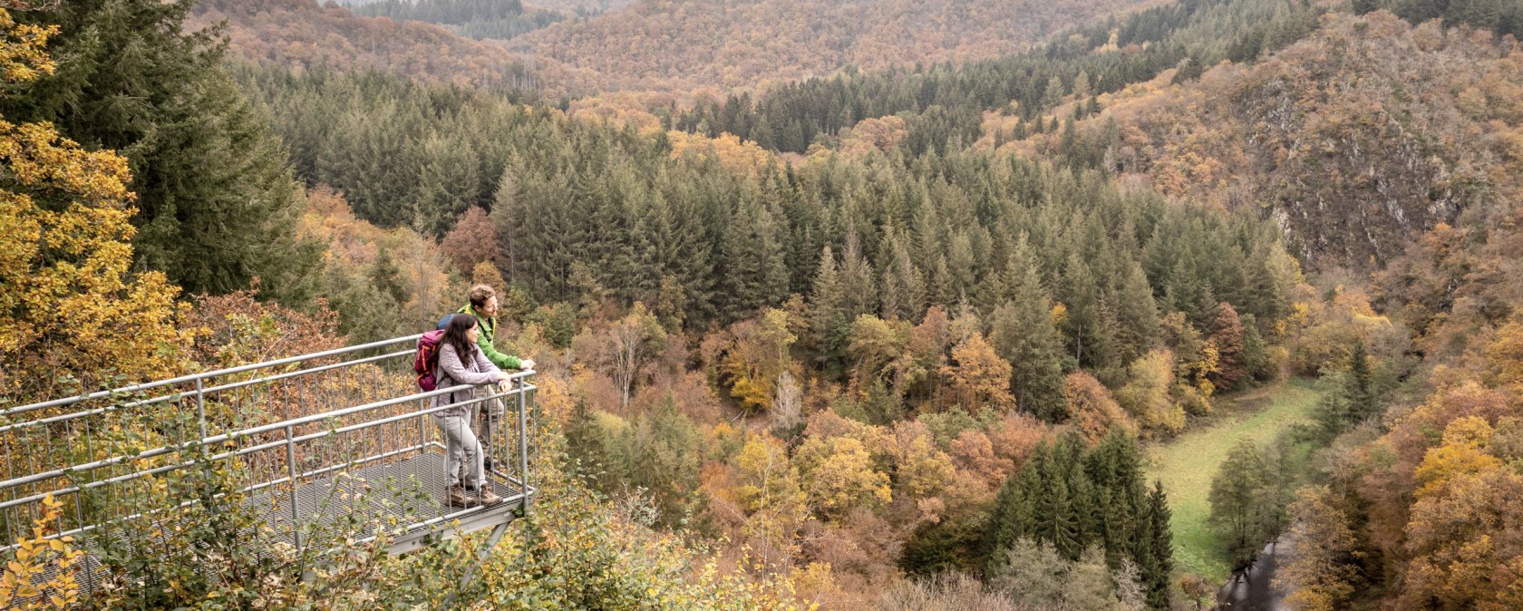 Blick ins Liesertal vom Burgberg bei Karl, Eifelsteig-Etappe 12, © Eifel Tourismus GmbH, D. Ketz