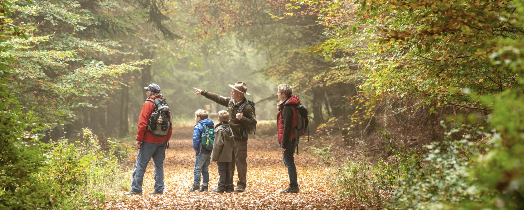 Mit dem Ranger unterwegs im Kermeter, © Nationalpark Eifel, Dominik Ketz