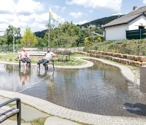 Entspannen im Wassergarten, © Eifel Tourismus GmbH, AR-shapefruit AG
