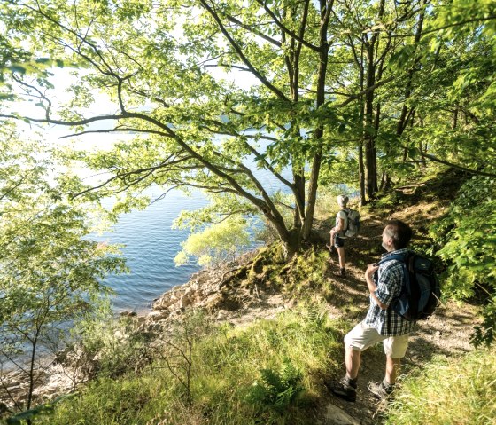 Wanderer am Rursee, © StädteRegion Aachen