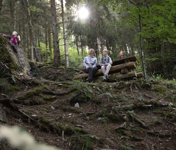 Pause im Wald, © eifel-tourismus-gmbh_tobias-vollmer