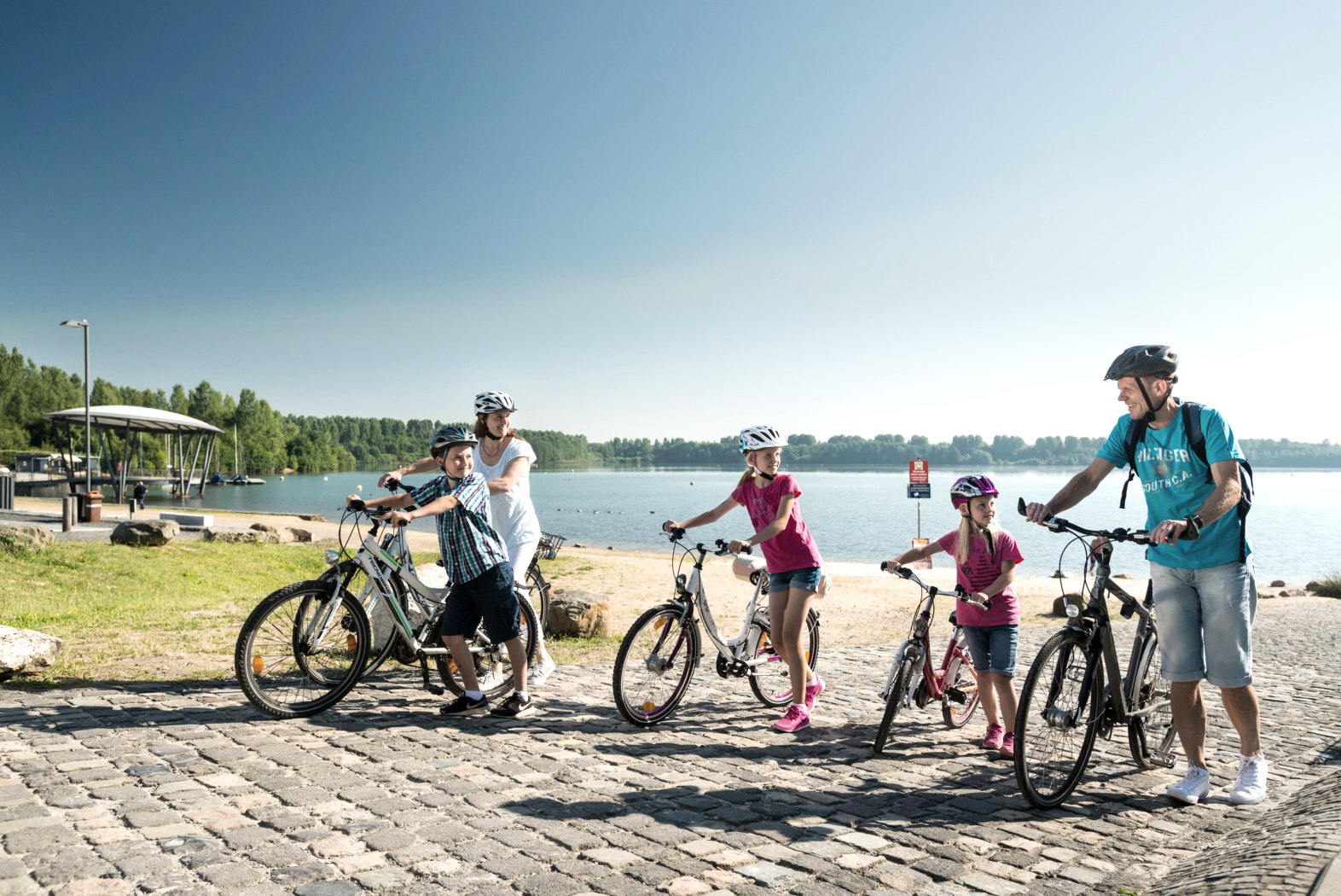 Radfahren am Blausteinsee, © StädteRegion Aachen; Foto: Dominik Ketz