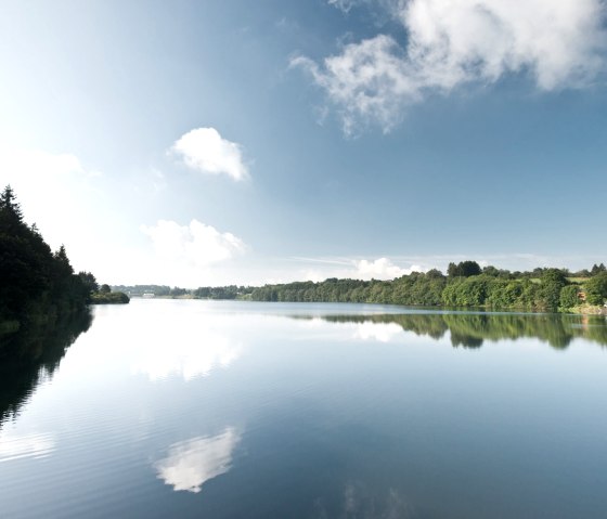 Stausee Bütgenbach, © vennbahn.eu