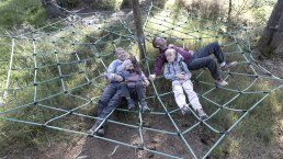 Entspannte Pause im Spinnennetz, © Eifel Tourismus GmbH, Tobias Vollmer - finanziert durch REACT-EU