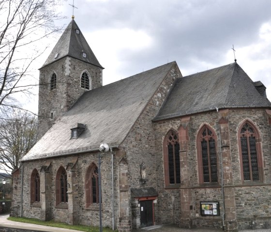 Pfarrkirche St.Peter in Konzen, © ich-geh-wandern.de