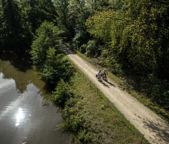 Radtour entlang der Rur bei Kreuzau, © Eifel Tourismus GmbH, Dennis Stratmann