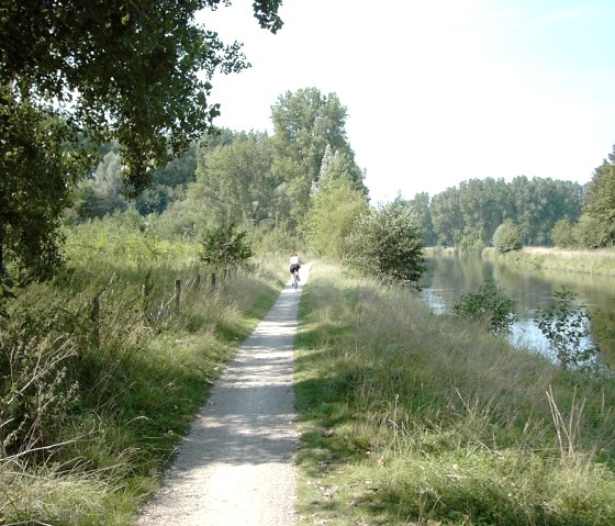 Radweg, © Entwicklungsgesellschaft indeland GmbH