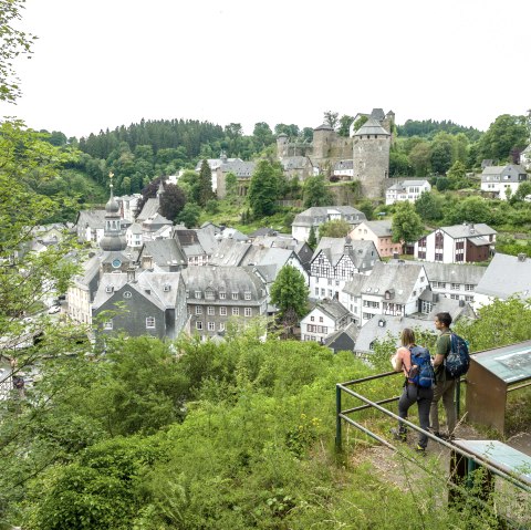 Aussichtspunkt Halver Mond, © Eifel Tourismus Gmbh; Foto: Dominik Ketz