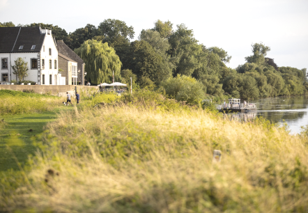 Fietsen langs de Maas, © Visit Zuid Limburg