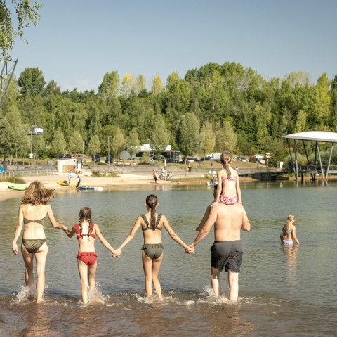 Swimming fun at Blaustein Lake, © StädteRegion Aachen