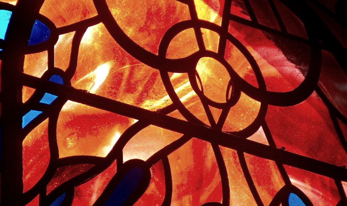Stained glass window designed by Erich Charlier in St. Barbara's Chapel, © StädteRegion Aachen