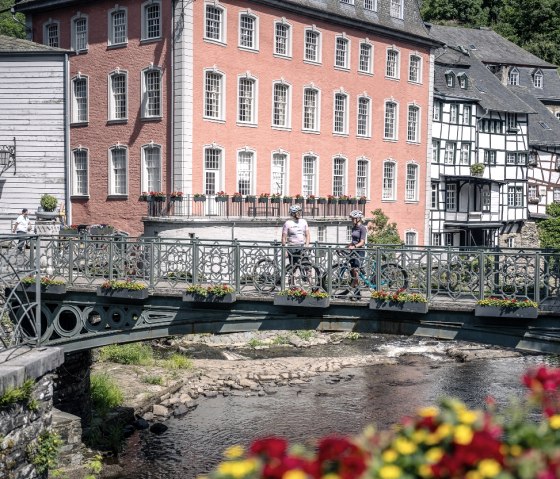 Gravelbiker in Monschau, © StädteRegion Aachen