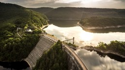 Blick auf Urfttalsperre im Nationalpark Eifel, © Eifel Tourismus GmbH, D. Ketz