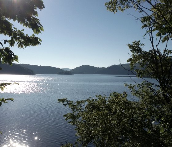 Rursee im Morgenlicht, © StädteRegion Aachen