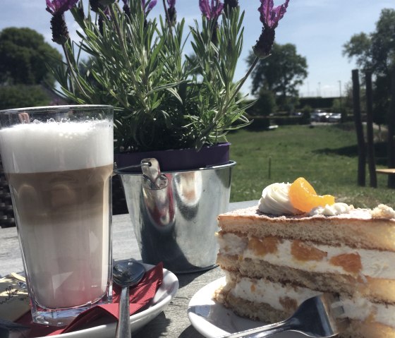 Coffee & cake in the Alte Molkerei, © Monschau-Touristik