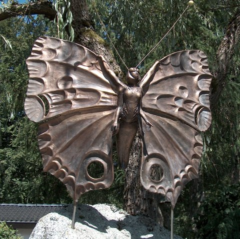 Schmetterlingskulptur in Höfen, © Bernd Läufer