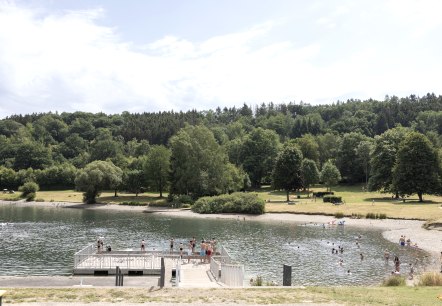 Die Naturbadestelle am Eiserbachsee, © Eifel Tourismus GmbH_Tobias Vollmer