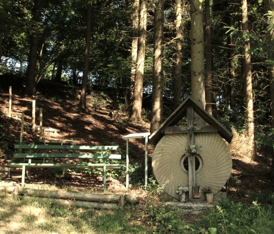 Kalltalsperre und Lönsfelsen, © Jessica Jehnen