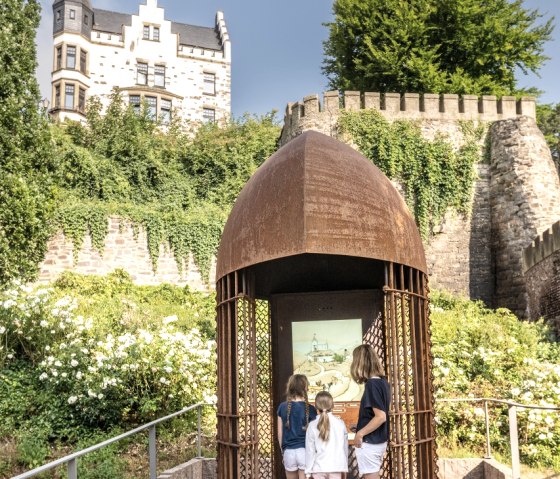 Ritterhelm bei Burg Rode, © StädteRegion Aachen